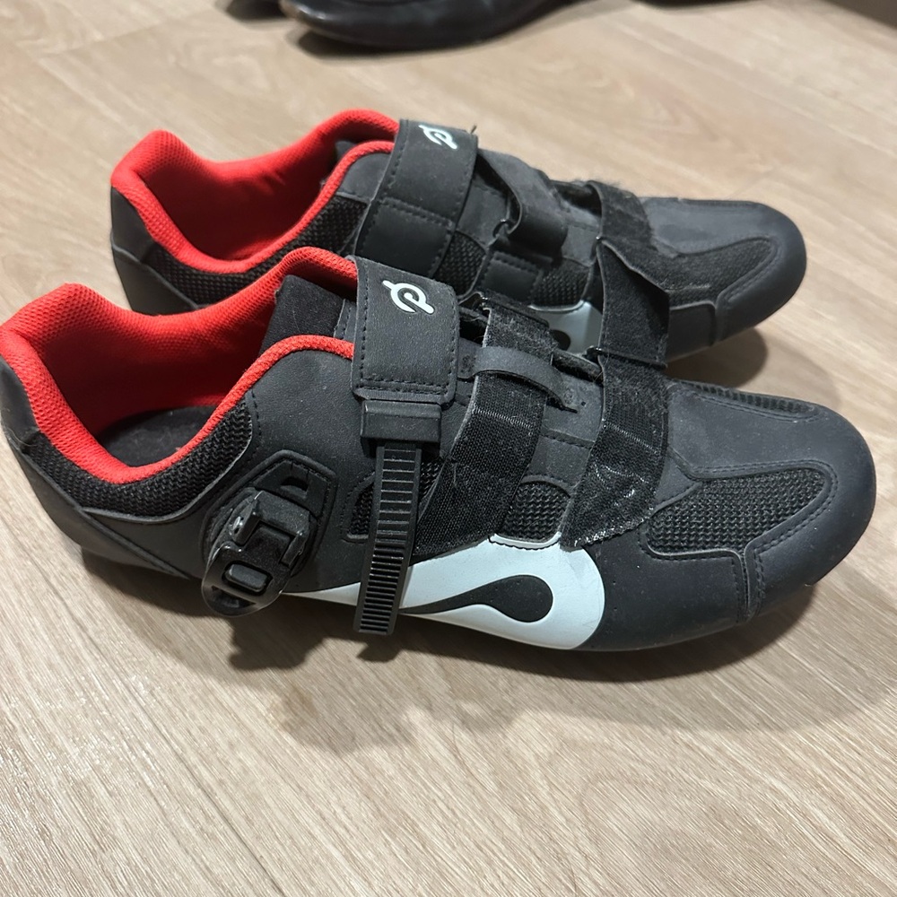 Kids Black and Red Cycling Shoes